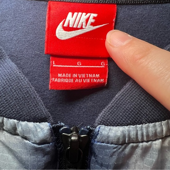 Nike International Women's Bomber Jacket Obsidian 827433-449 Size Large - Picture 3 of 6